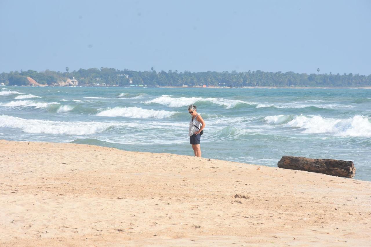 Blue Diamond Resort Trincomalee Extérieur photo