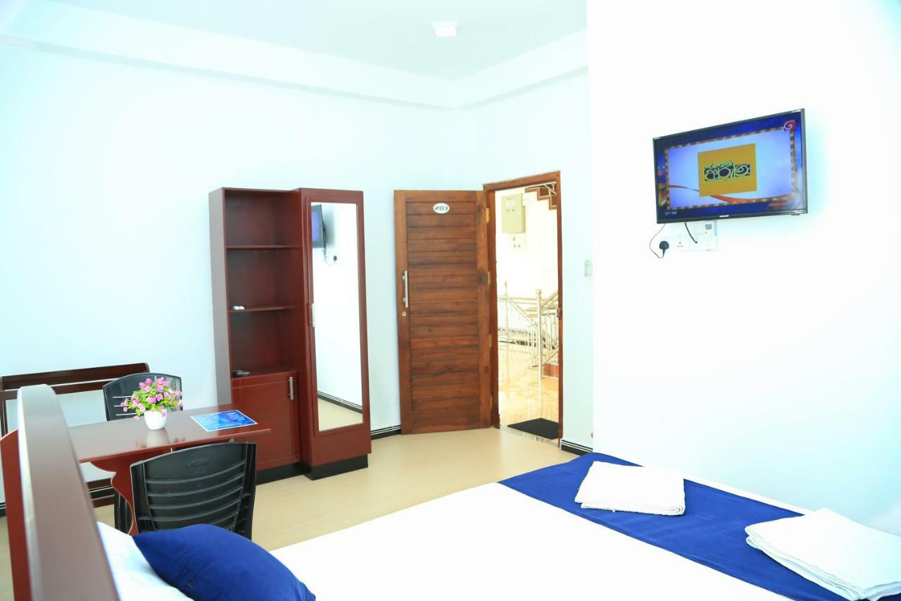Blue Diamond Resort Trincomalee Extérieur photo